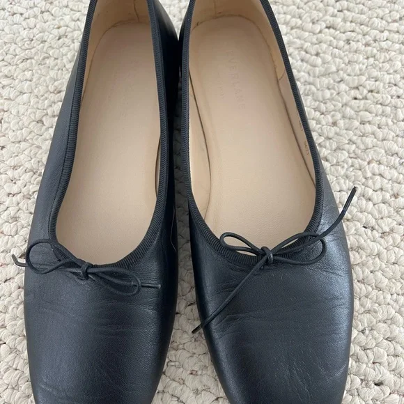 Everlane Black Leather The Ballet Flat Size 9 - Picture 1 of 4
